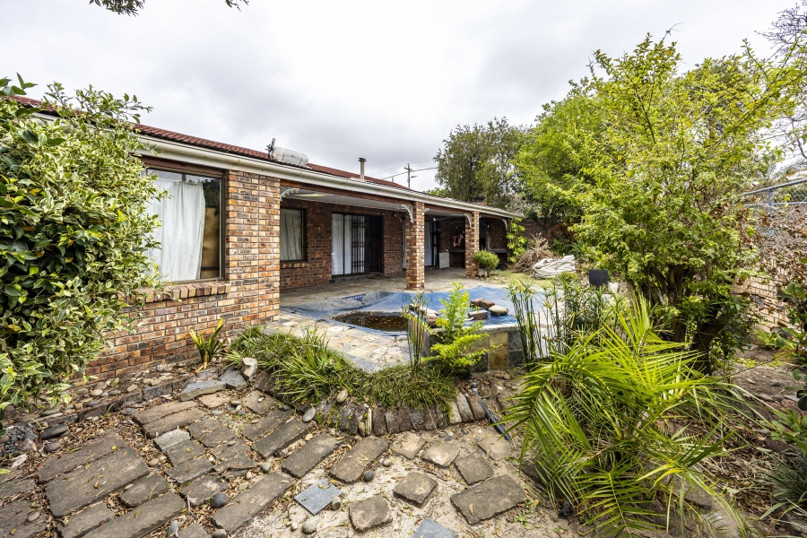 4 Bedroom Property for Sale in Nahoon Valley Park Eastern Cape